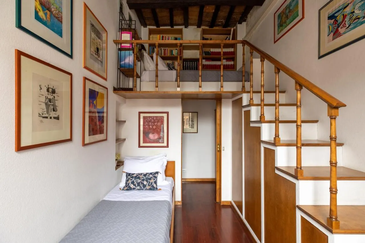 Iflat Lovely Flat In Navona Rome Italy