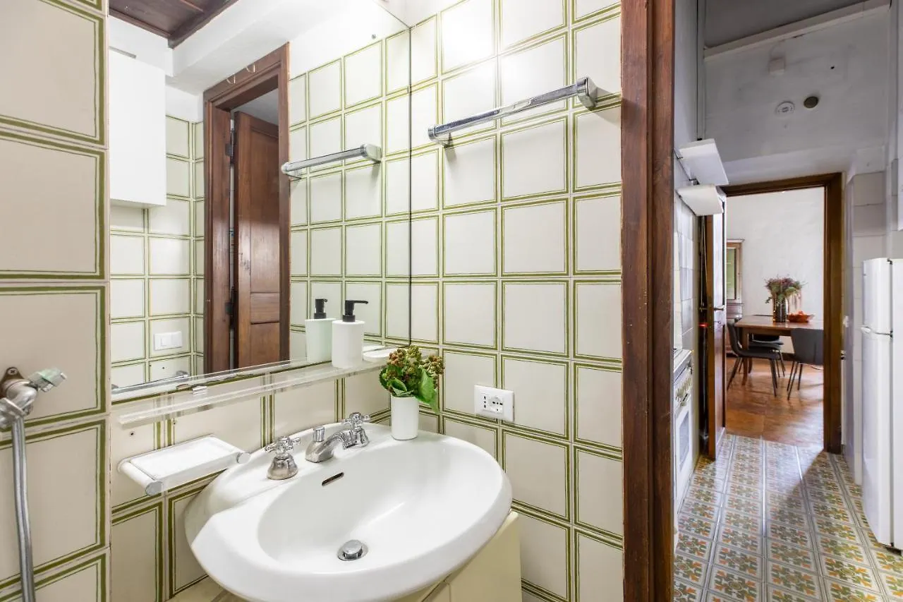 Iflat Lovely Flat In Navona Rome Italy